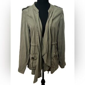 Knox Rose flowy jacket in army green. Size medium